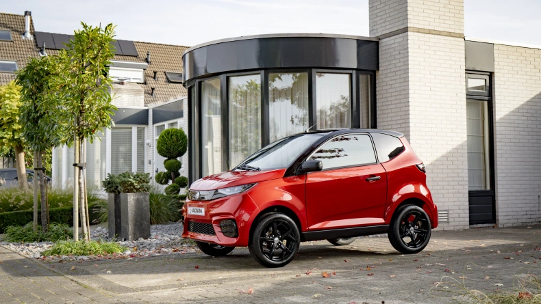 Leichtkraftfahrzeuge AIXAM City 34AV_RED_ECITSPO_PNG (2).jpg