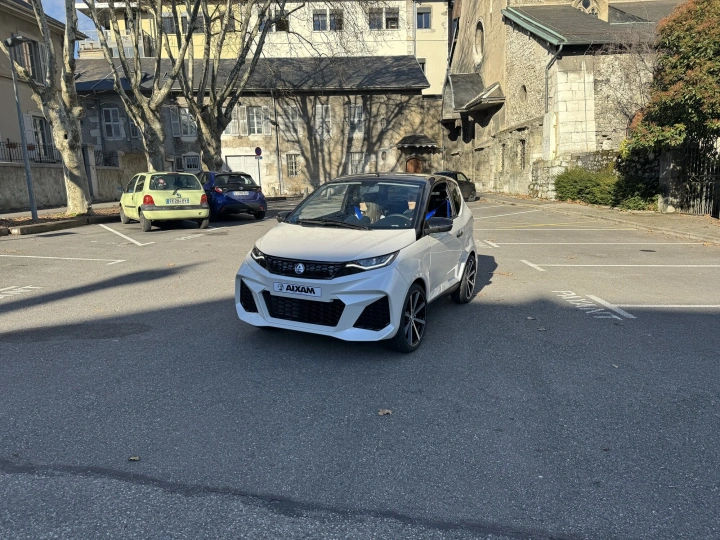 Leichtkraftfahrzeuge AIXAM City 5.jpeg