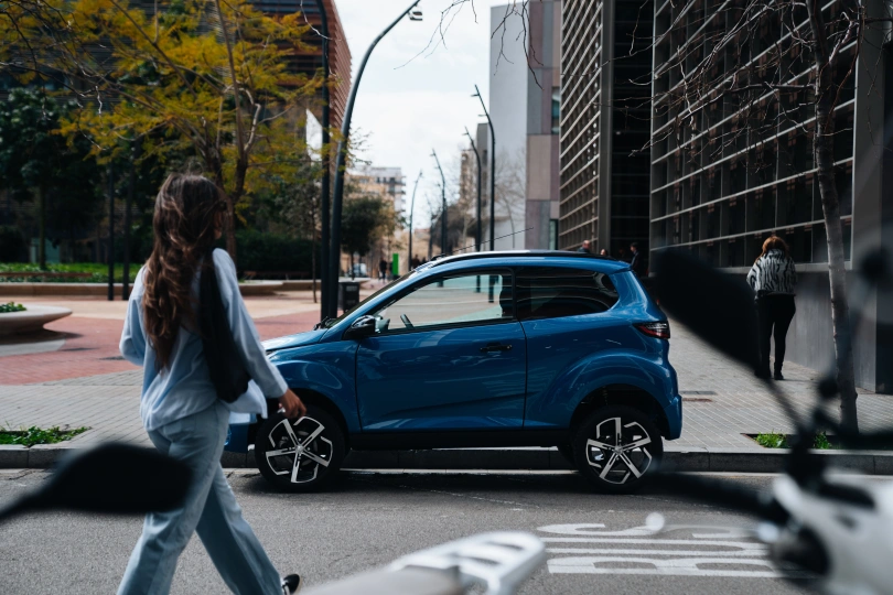 Leichtkraftfahrzeuge AIXAM Crossover SITU_CROOVR_BLS_PNG (1).jpg