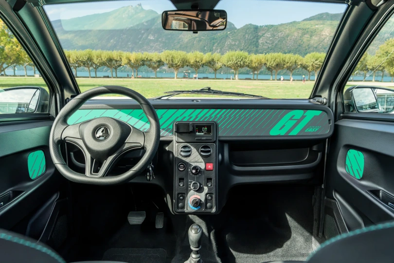 Leichtkraftfahrzeuge AIXAM Easy Diesel Aixam int&eacute;gration parements verts-2.webp
