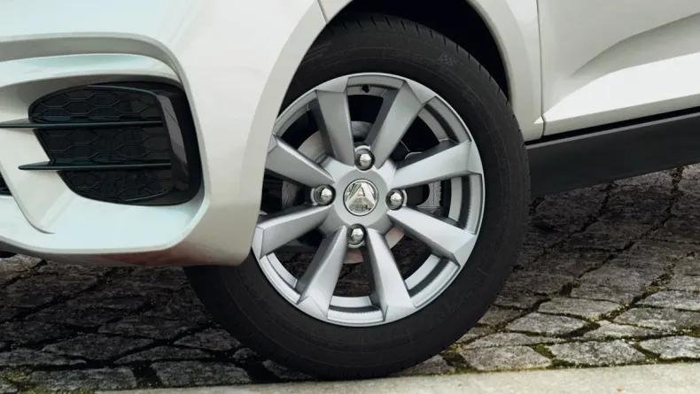 Leichtkraftfahrzeuge AIXAM Coupé CUTEVO_BLA_34AV_JPG.jpg