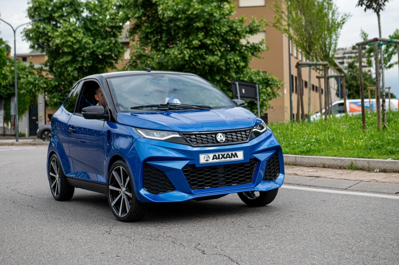 Leichtkraftfahrzeuge AIXAM e Coupé 3.jpg
