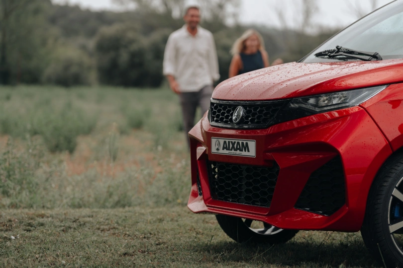 Leichtkraftfahrzeuge AIXAM e Coup&eacute; SITU_ECOUPG_RED_PNG (8).jpg