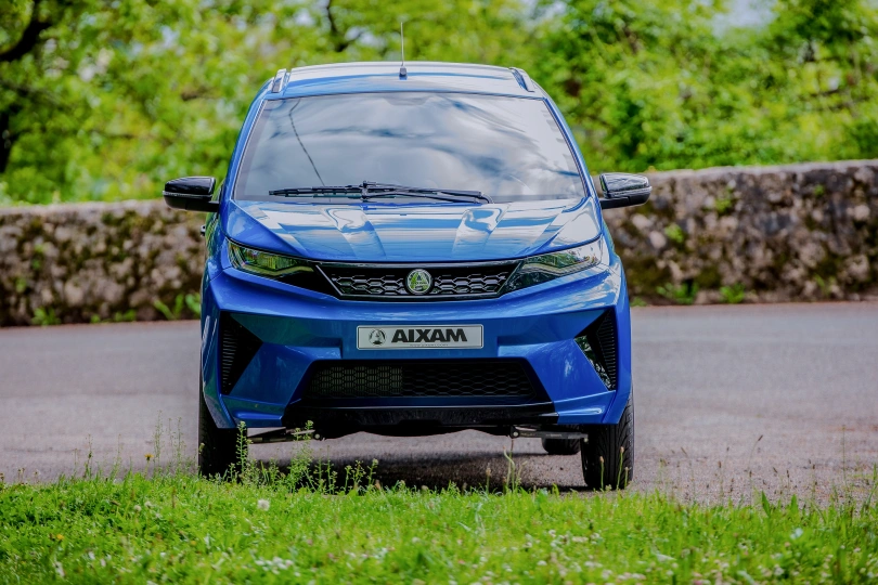 Leichtkraftfahrzeuge AIXAM e Crossover CROPRE_FAVA_BLU_JPG.jpg