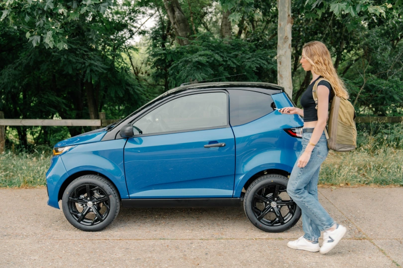 Leichtkraftfahrzeuge AIXAM e City 1.jpg