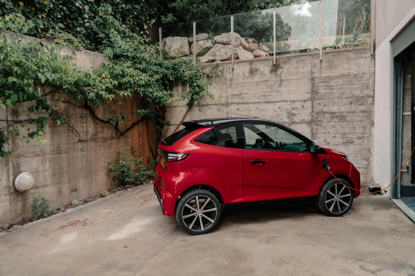 Leichtkraftfahrzeuge AIXAM e Coup&eacute; 1.jpg