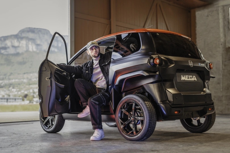 Leichtkraftfahrzeuge AIXAM e-Scouty ESCOUTY_34AR_RED_3_JPG.jpg