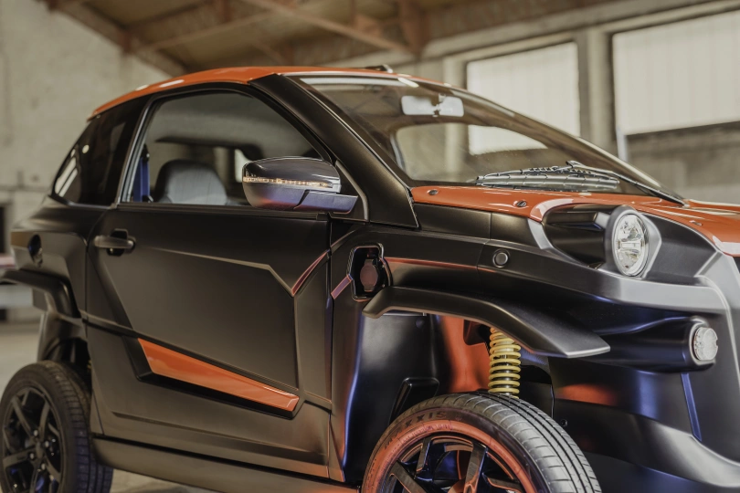 Leichtkraftfahrzeuge AIXAM e-Scouty ESCOUTY_34AV_RED_1_JPG.jpg