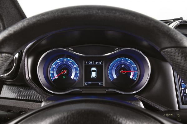 Leichtkraftfahrzeuge AIXAM Coupé MULTIA_DETZ_INTE_GTIGTOCompteurRapproche.jpg