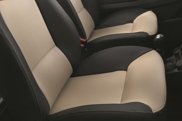 Leichtkraftfahrzeuge AIXAM Crossline Sitze in Kunstleder schwarz / elfenbein